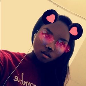 Meet your Posher, Janay